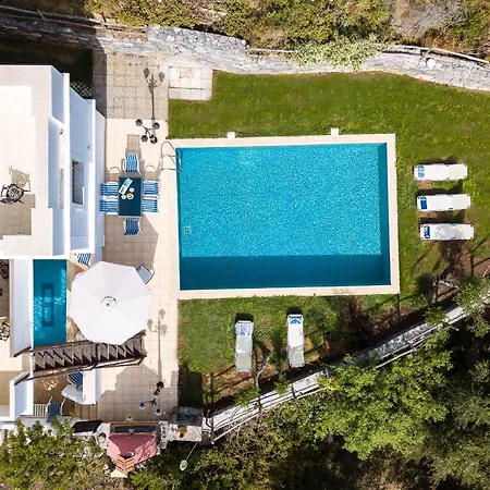 Eleftheria: 5 Bedroom With Pool & Jacuzzi In Panormo! Villa