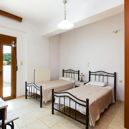 Eleftheria: 5 Bedroom With Pool & Jacuzzi In Panormo! Villa *